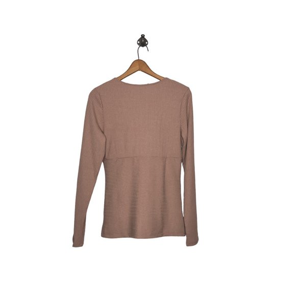 Red by‎ BKE Buckle Large L Taupe Ribbed Knit Empire Plunging V-Neck Top Shirt - Picture 3 of 5